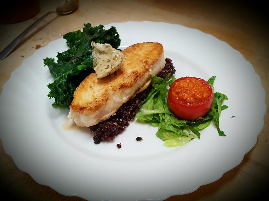 Chanterelle Inn & Cottages Featuring Restaurant 100 Km North River Bridge 外观 照片